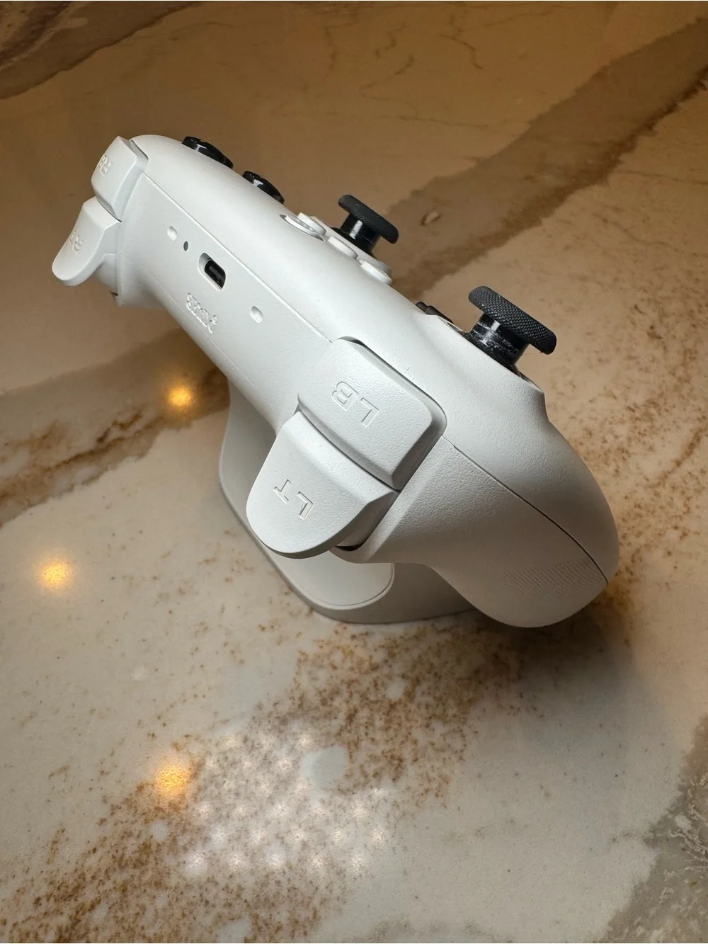 8BitDo Ultimate Controller with Charging Dock - White